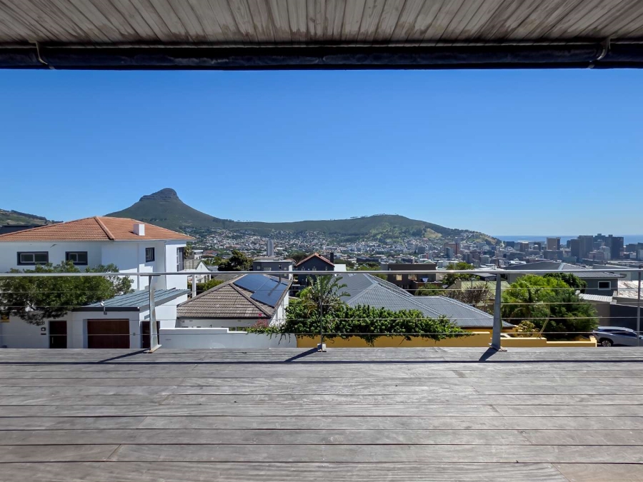 To Let 2 Bedroom Property for Rent in Vredehoek Western Cape